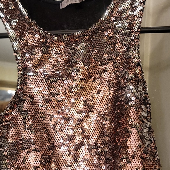 Silver/copper sequin razor back tank top - Picture 3 of 6